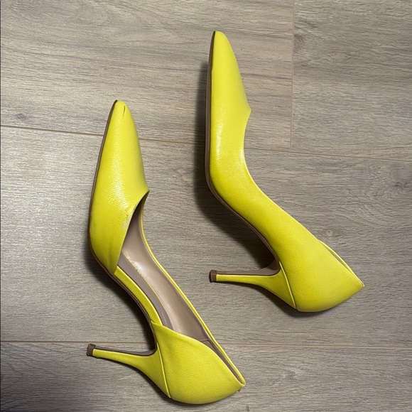 Aldo Yellow Pumps - Picture 6 of 6